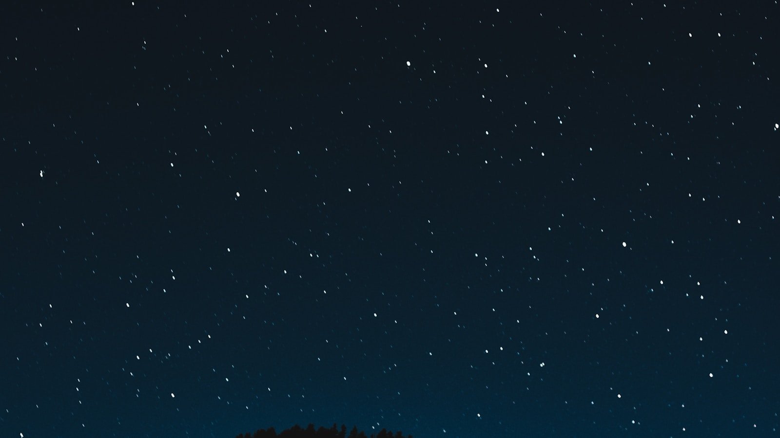 Screenshot comparison of astrophotography stacking software interfaces